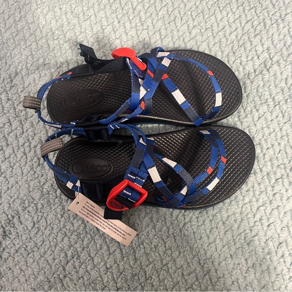 NWT  CHACO  ZX1  Eco Tread Unisex Blue Red Kids Sandals Size 3! - Picture 3 of 4